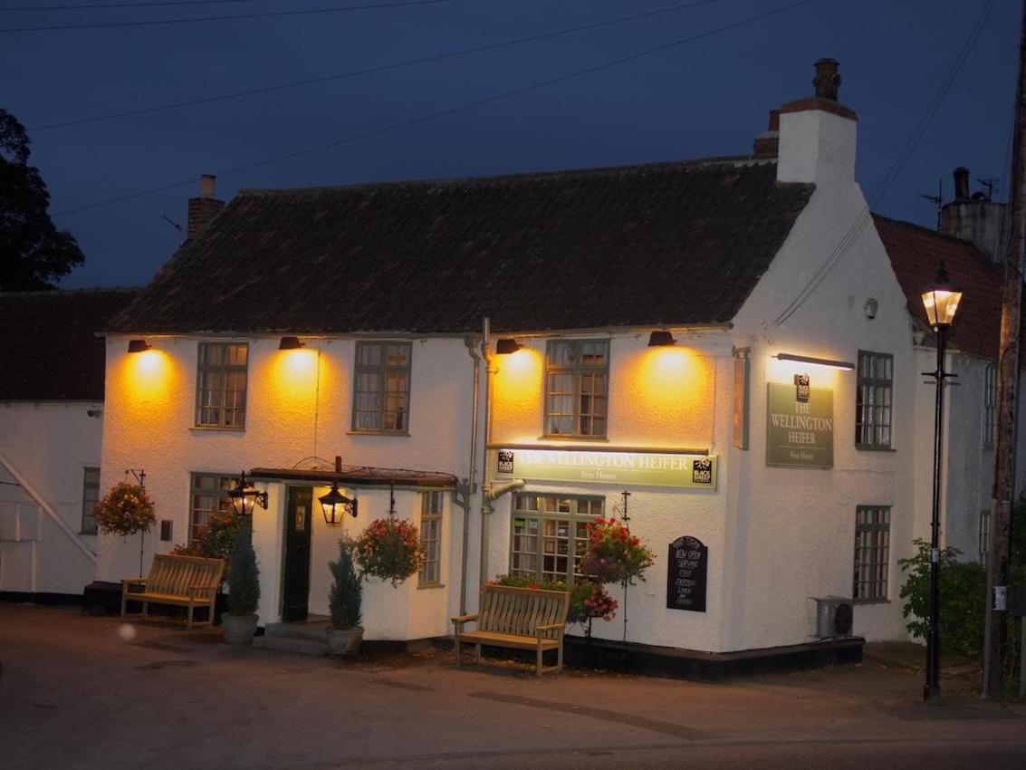 ノーサラートン The Wellington Heifer Bed & Breakfast エクステリア 写真